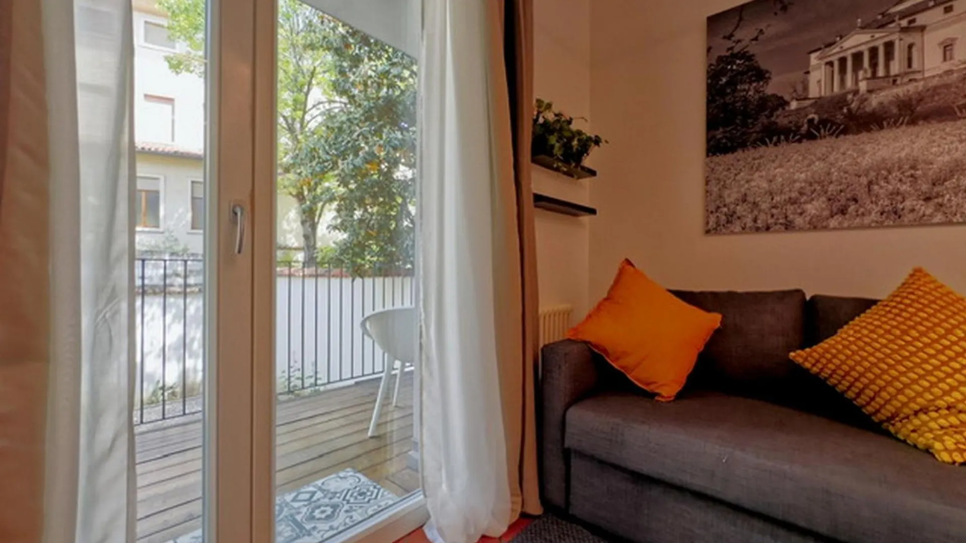Apartment Ponte Degli Angeli Modern And Central Apartment! Vicenza Italy