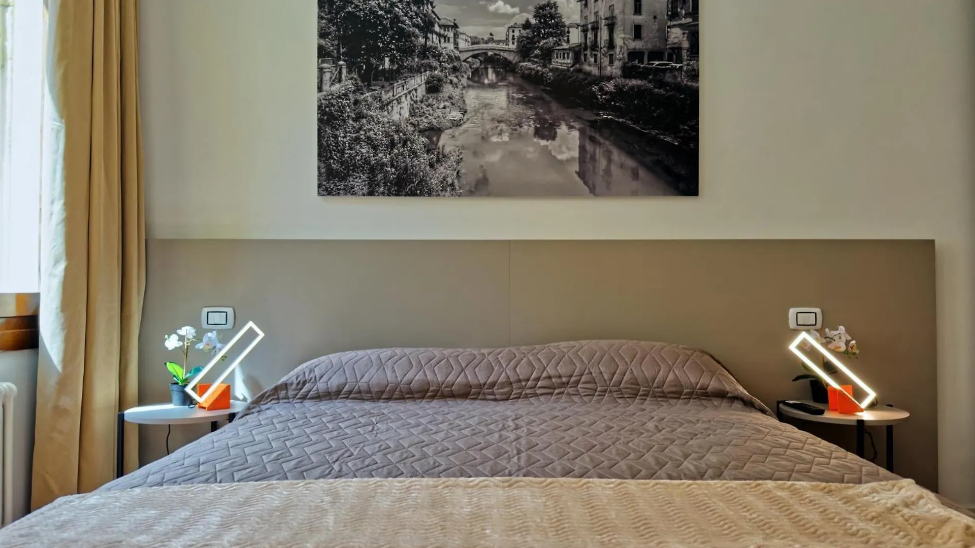 Ponte Degli Angeli Modern And Central Apartment! Vicenza Apartment